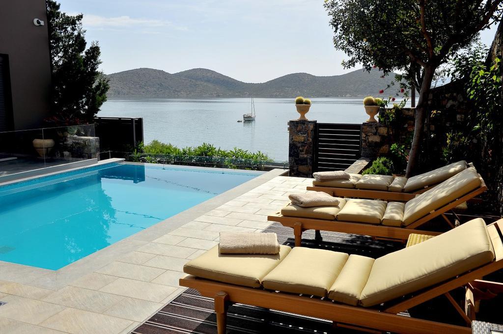 Olous Villa *